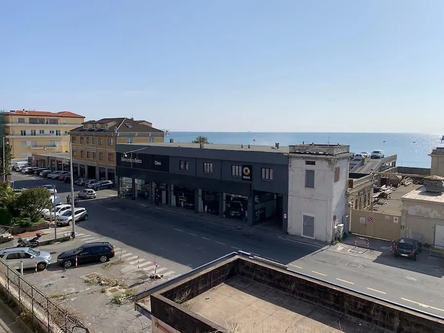 Apartment Appartamento Privato Fronte Mare Savona